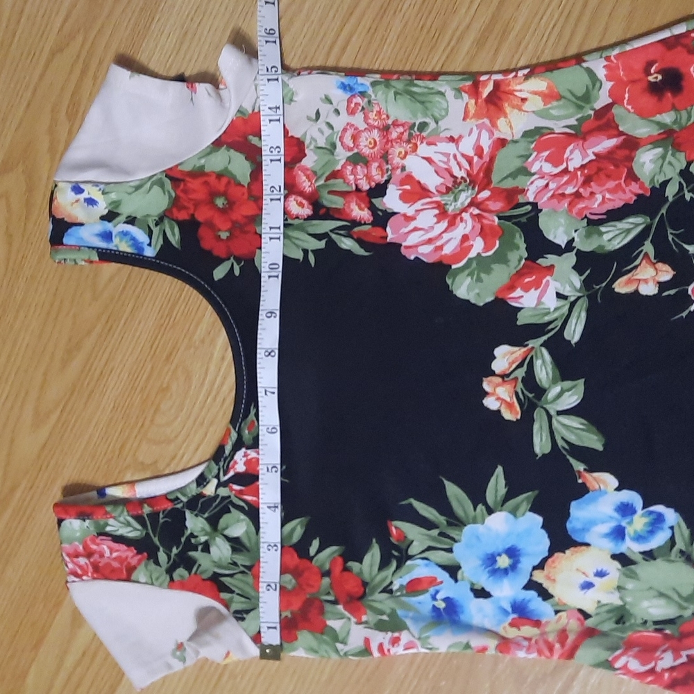 Mini dress - Picture 5 of 11
